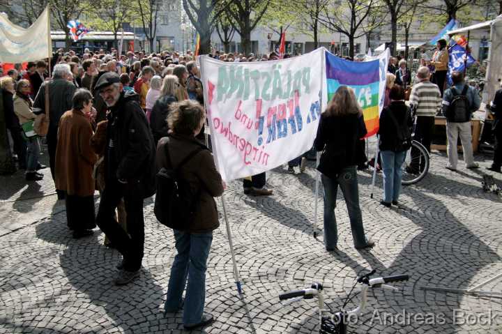 15 600 Natuerlich mit eigenen Kundgebungsmitteln